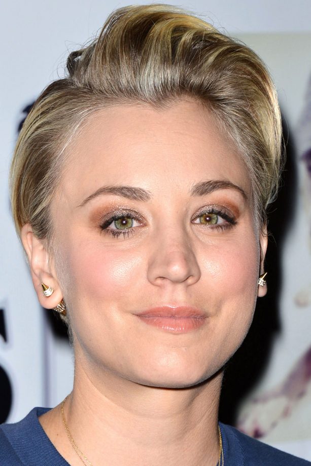 Kaley Cuoco Does A Girlie Quiff Hairstyle At The 'Stand Up For Pits' Event, 2014