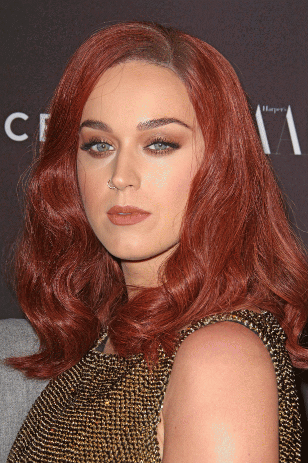 Katy Perry Wears Her Striking Little Mermaid Locks In Soft Waves, 2015