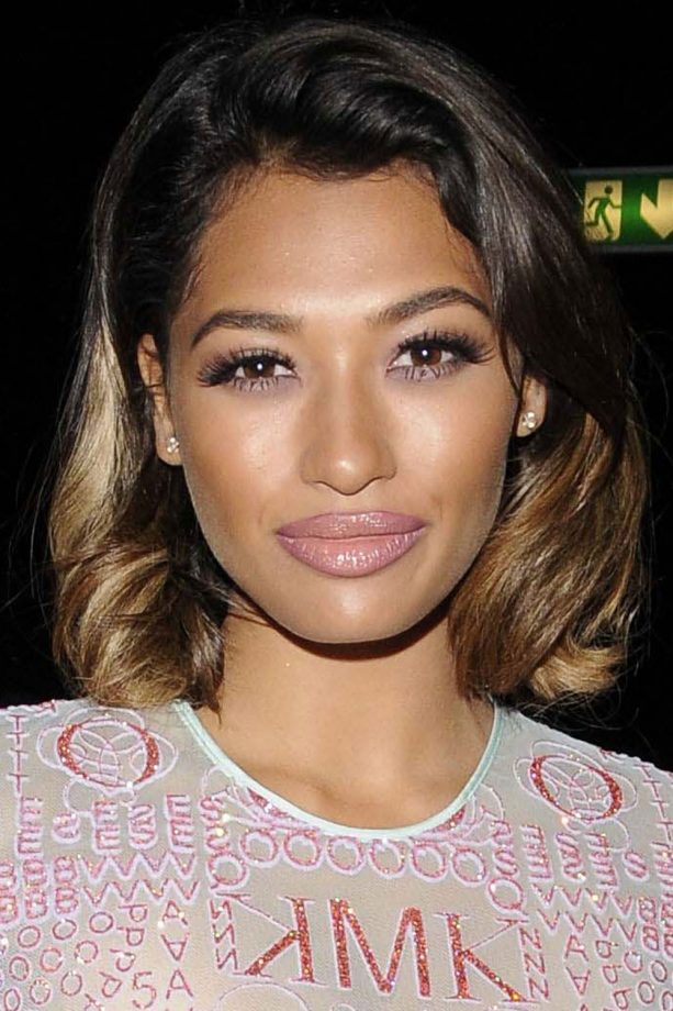 Vanessa White Debuts Her New Short Hairstyle At The Oliver Spencer Fashion Show, 2015