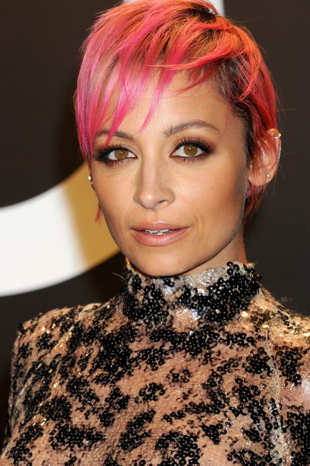 Nicole Richie Works Pink Pixie Hair At The Tom Ford Show, 2015
