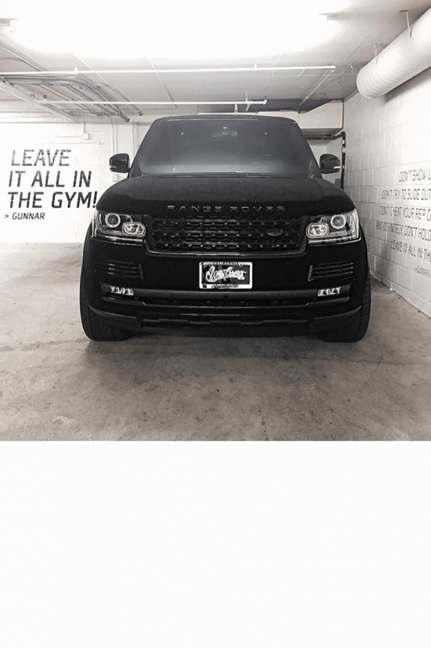 Khloe Kardashian Gets Her Range Rover Wrapped In Velvet, 2015