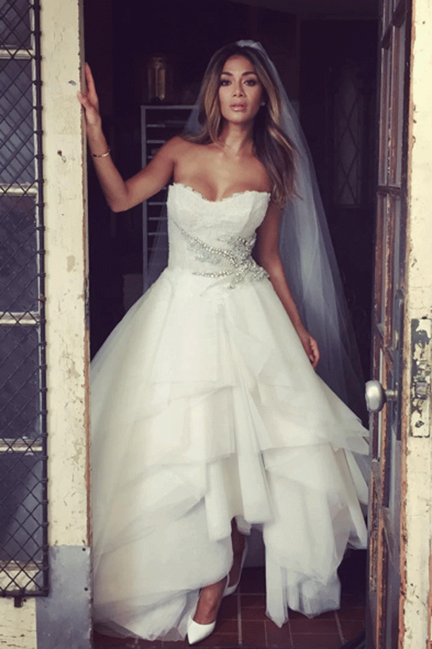 Nicole Scherzinger Gets *Everyone* Talking With This Mysterious Wedding Dress Snap, 2015