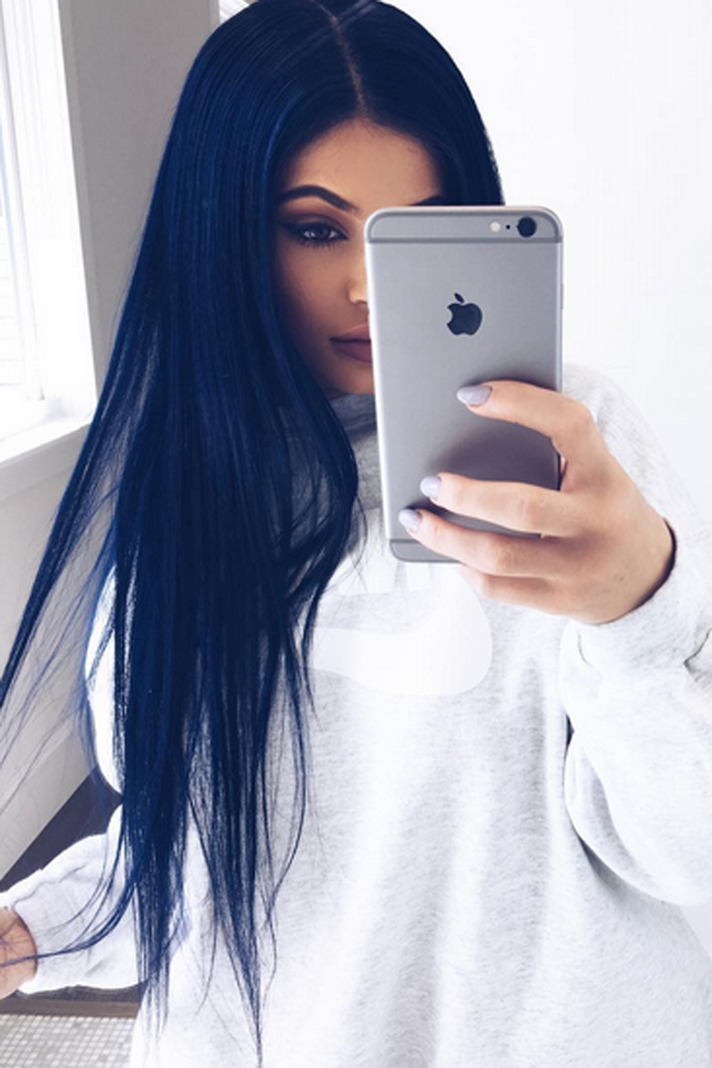 Kylie Jenners Colourful Hair Evolution Look