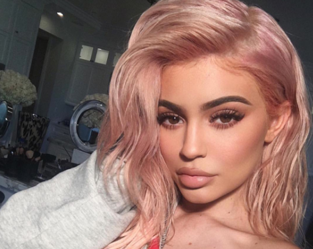 This Korean Water Beauty Hack Will Give You Flawless Foundation