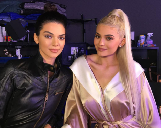 There’s Something Different About Kendall Jenner’s Lips And It’s Kylie’s Fault