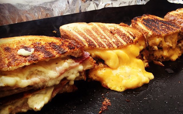 The Internet Has Lost Its Mind Over This Red Wine Cheese Toastie