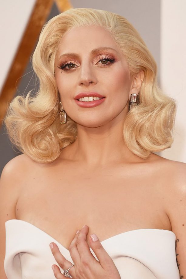 Lady Gaga's Classic Curls At The Oscars, 2016
