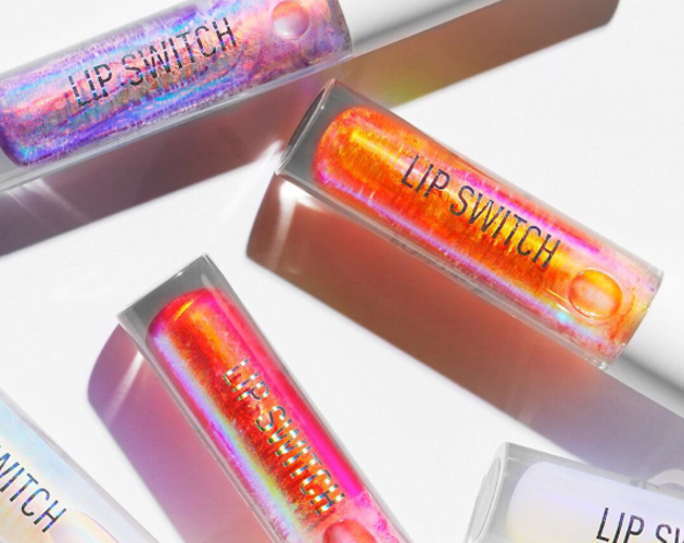 This Holographic Lipgloss Will Give You The Prettiest Pout Ever!