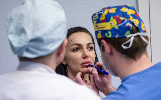 Plastic Surgery Has Surged This Month In Time For Perfect Christmas Selfies