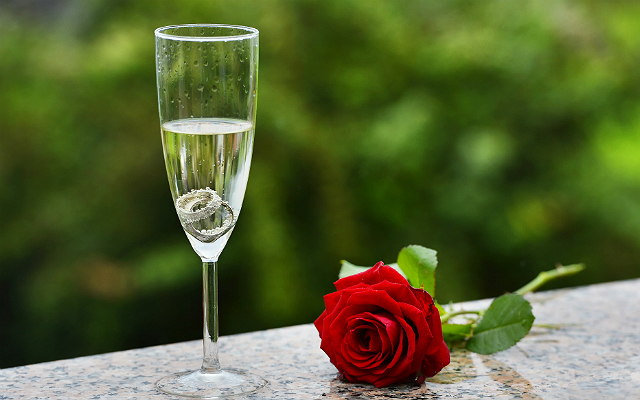 This Alcohol Free Wedding Has Caused Huge Controversy Online