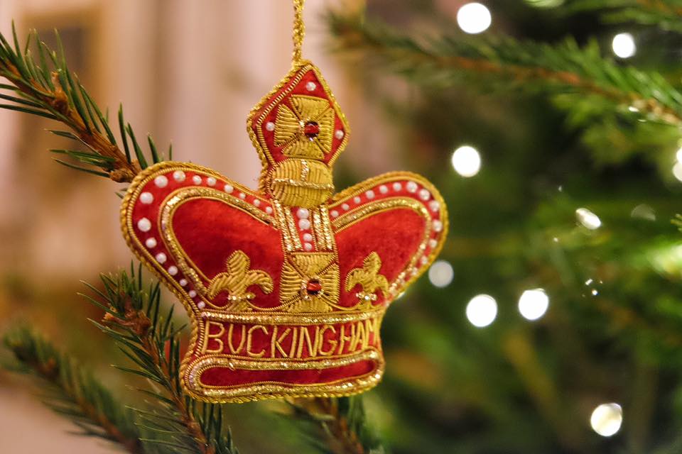 Have A Look At How Buckingham Palace Does Christmas Decorations