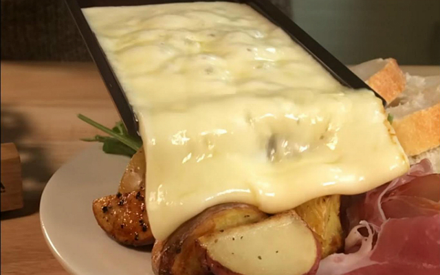 The Cheese Melting Gadget That’s The Ultimate Comfort Food Tool