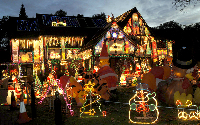 This Woman Is Controversially Charging Her Family £5 Each For Christmas Dinner