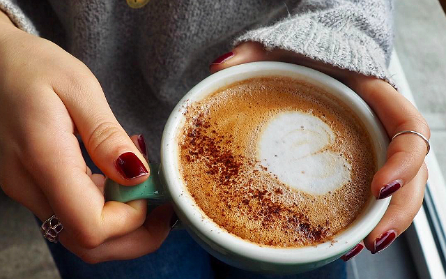 The Size Of Your Mug ACTUALLY Changes The Taste Of Your Coffee