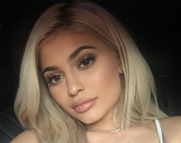 The Easy Smoothie Recipe That Gives Kylie Jenner Her Glow