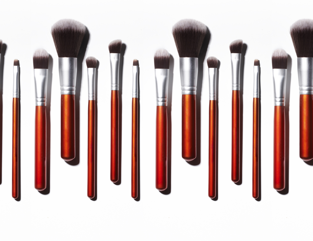 These Zoomed-In Photographs Of Dirty Make-Up Brushes Will Make Your Skin Crawl