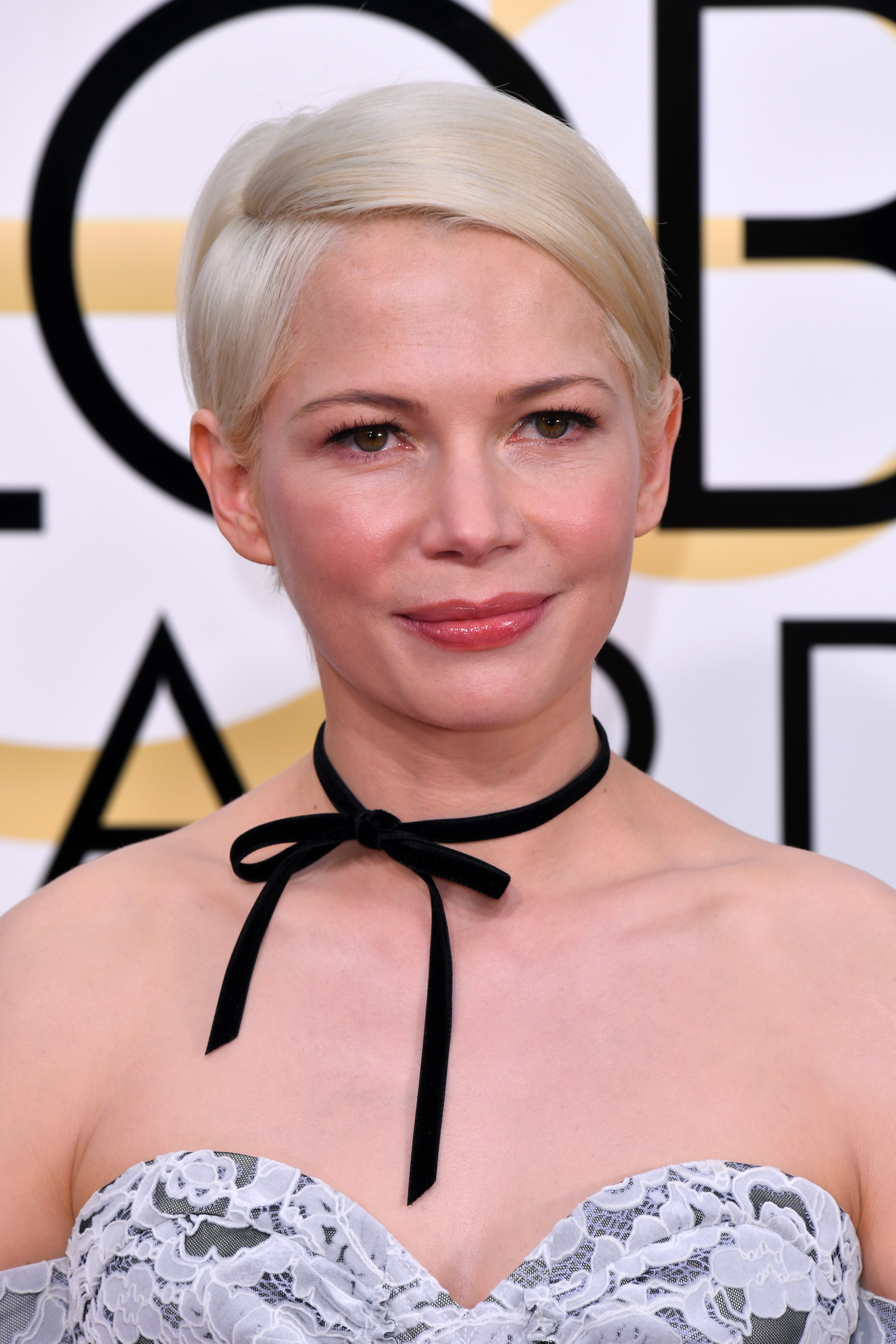 The Golden Globes 2017: The Best Accessories Spotted At The Golden Globes