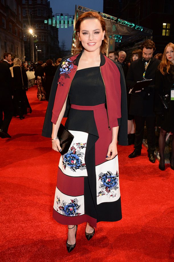 Star Wars babe Daisy Ridley kept things real in a stylish bomber jacket and pretty skirt