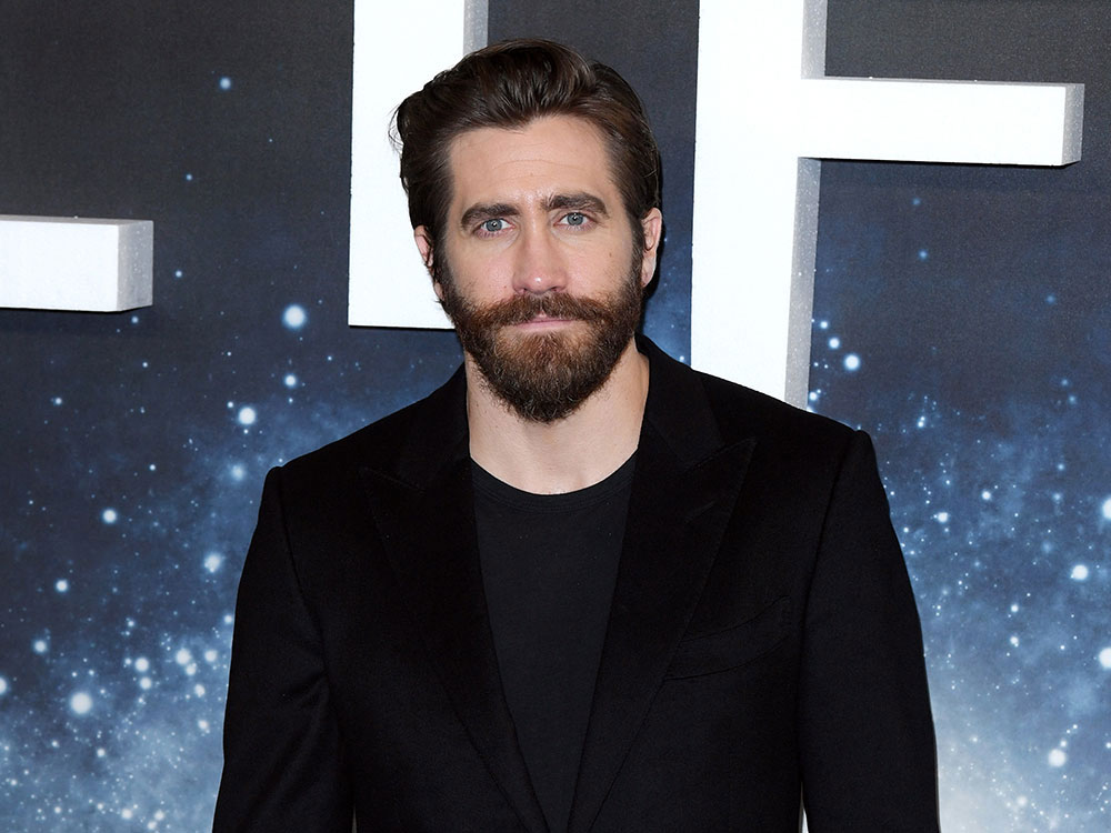 Awks! Jake Gyllenhaal Expertly Shuts Down Taylor Swift Questions