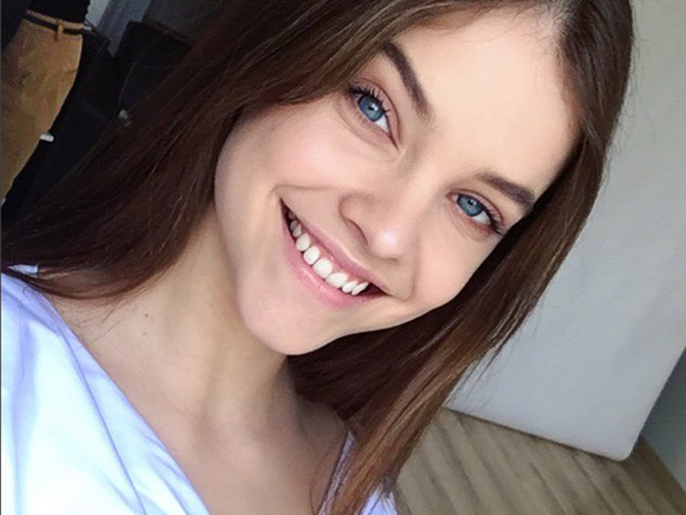 How To Make Your Teeth Look Whiter And Brighter Naturally