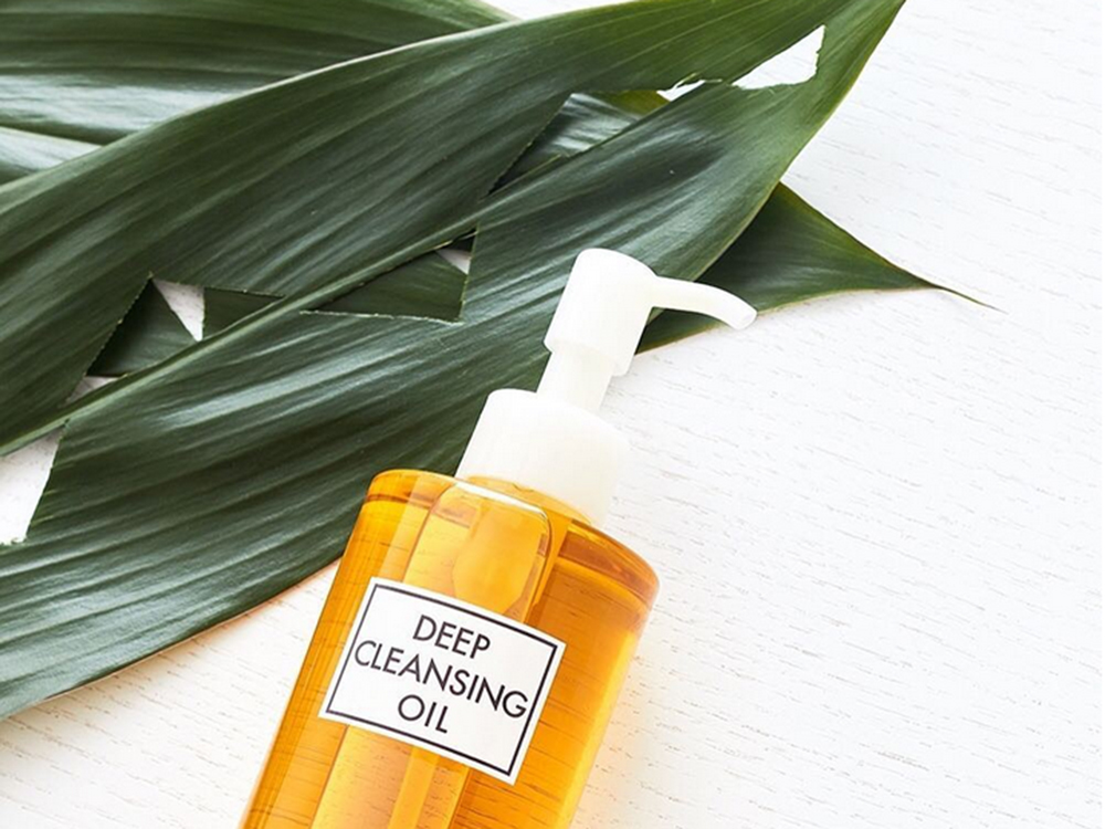 A Bottle Of This £11 Cleansing Oil Sells Every 10 Seconds