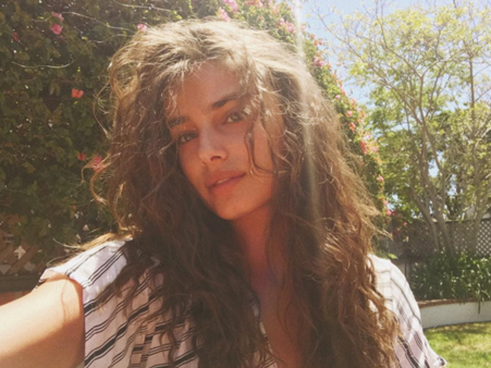These Sprays Will Change Your Hair In 30 Seconds