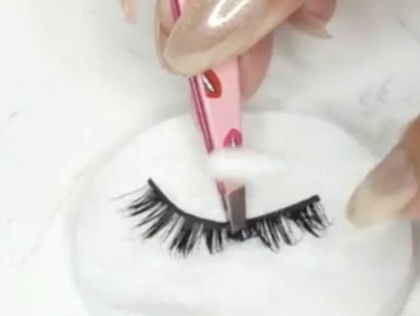 The False Eyelash Cleaning Hack You Need To Know