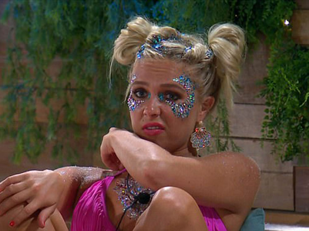 Viewers Spot Another Awkward Moment Between Gabby And Montana