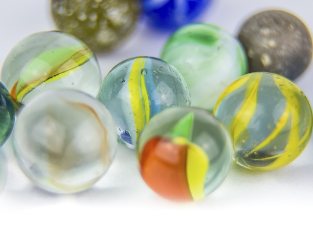 70s kids: marbles