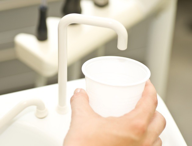 Dentist: mouthwash and basin