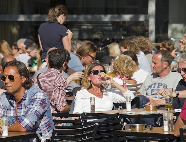 British sayings: crowded pub bar