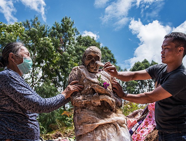 Ceremony of Cleaning Corpses during Ma'nene festival, South Sulawesi, Indonesia - Apr 2016