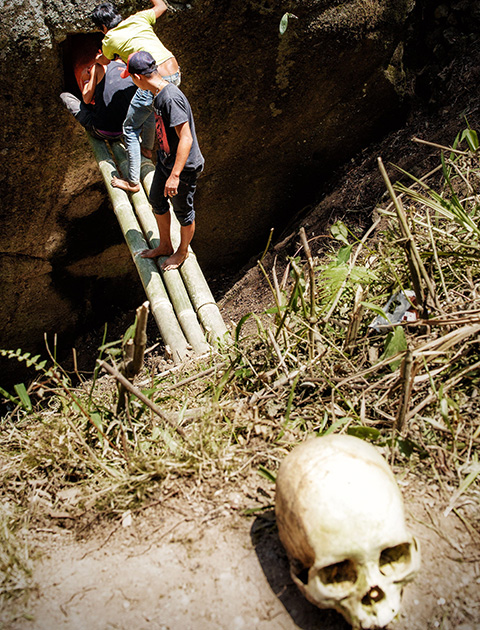 Ceremony of Cleaning Corpses during Ma'nene festival, South Sulawesi, Indonesia - Apr 2016
