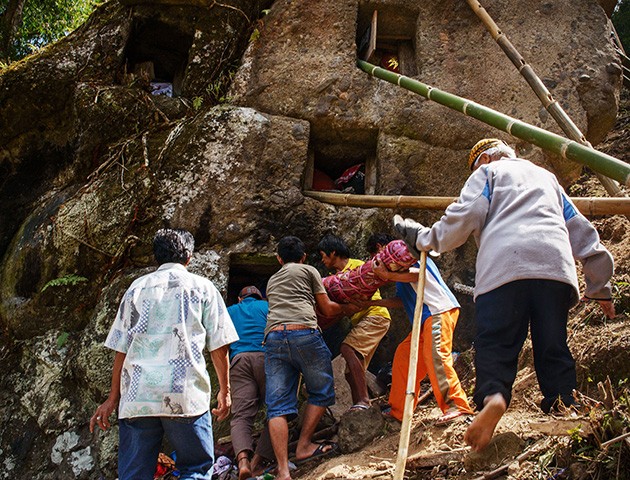 Ceremony of Cleaning Corpses during Ma'nene festival, South Sulawesi, Indonesia - Apr 2016