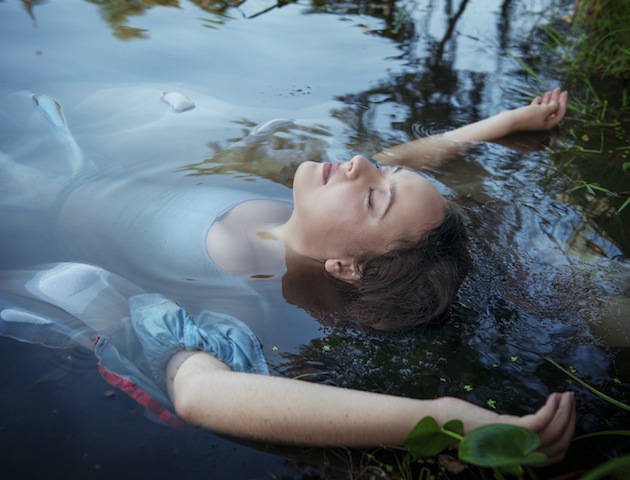 iStockphoto (posed by model)