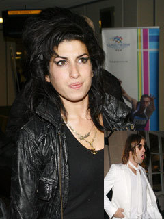See Videos Liam Gallagher Amy Winehouse Is Playing With Fire