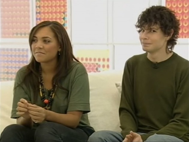 2000s "nostalgia" - Page 3 Popworld-Simon-Amstell-Miquita-Oliver-3-630x473