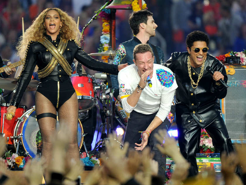 Though that's never stopped him from working with divas before...