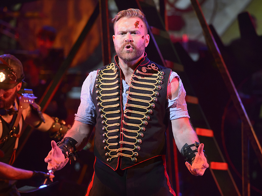 Daniel Bedingfield is on TINDER! 10 Reasons you should swipe right…