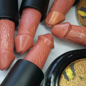 lipstick on vagina Lipstick on vagina