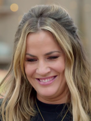 Caroline Flack leaves Great British Bake Off viewers in hysterics with epic biscuit disaster