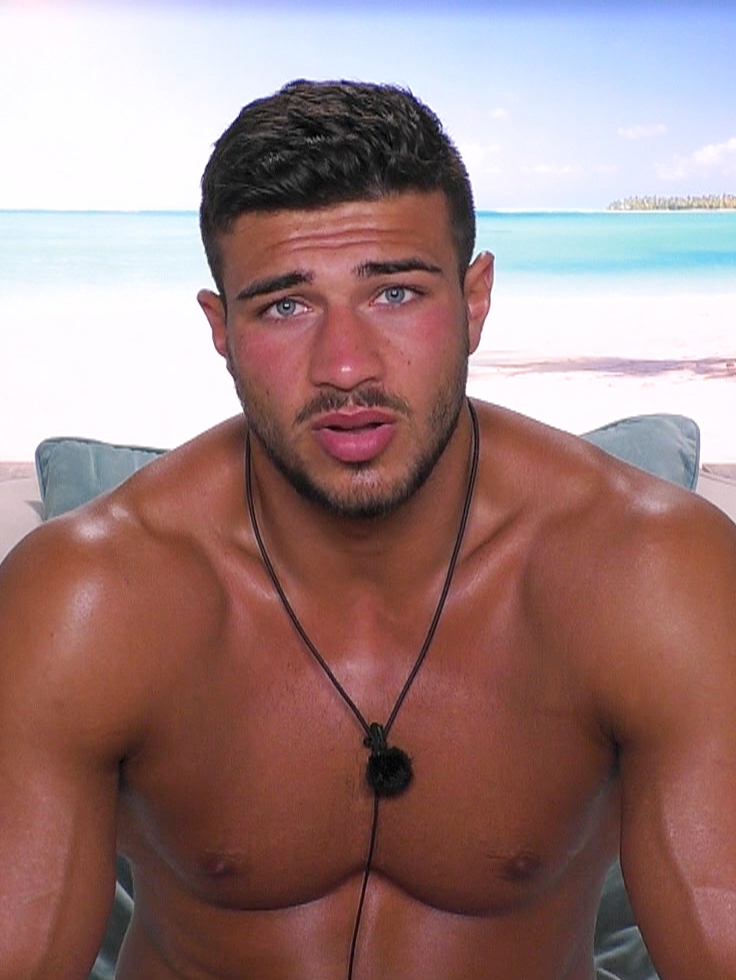 Love Island Fans Think Tommy And Molly Mae Are First Couple To