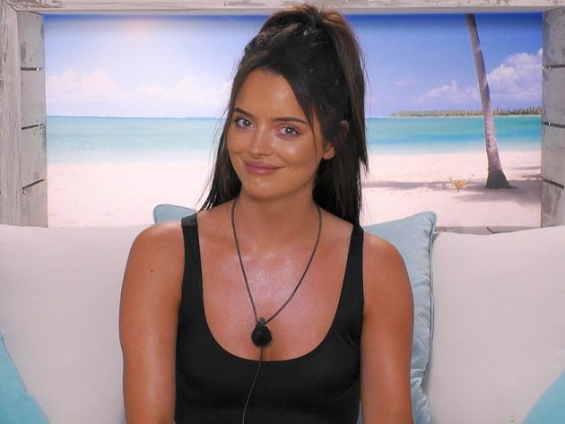 love island maura higgins explains social media silence