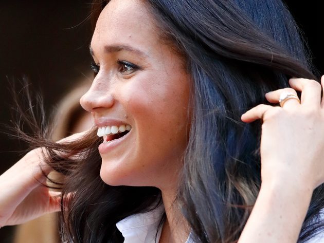 new meghan markle pictures released smart works collection shoot