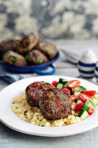 If you are trying to be good, swap your mince burgers for this tasty veggie recipe from Slimming World – you won ’t miss the meat!
