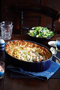Swimming with flavoursome fish, have a go at making this delicious ocean pie. It ’s a midweek winner dinner!