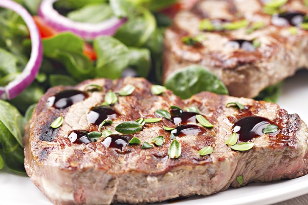 Fillet of beef with salad