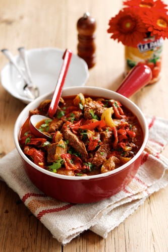 The red peppers and onions give a real depth of flavour to this slowly cooked beef dish – we guarantee it ’ll become a firm winter favourite.