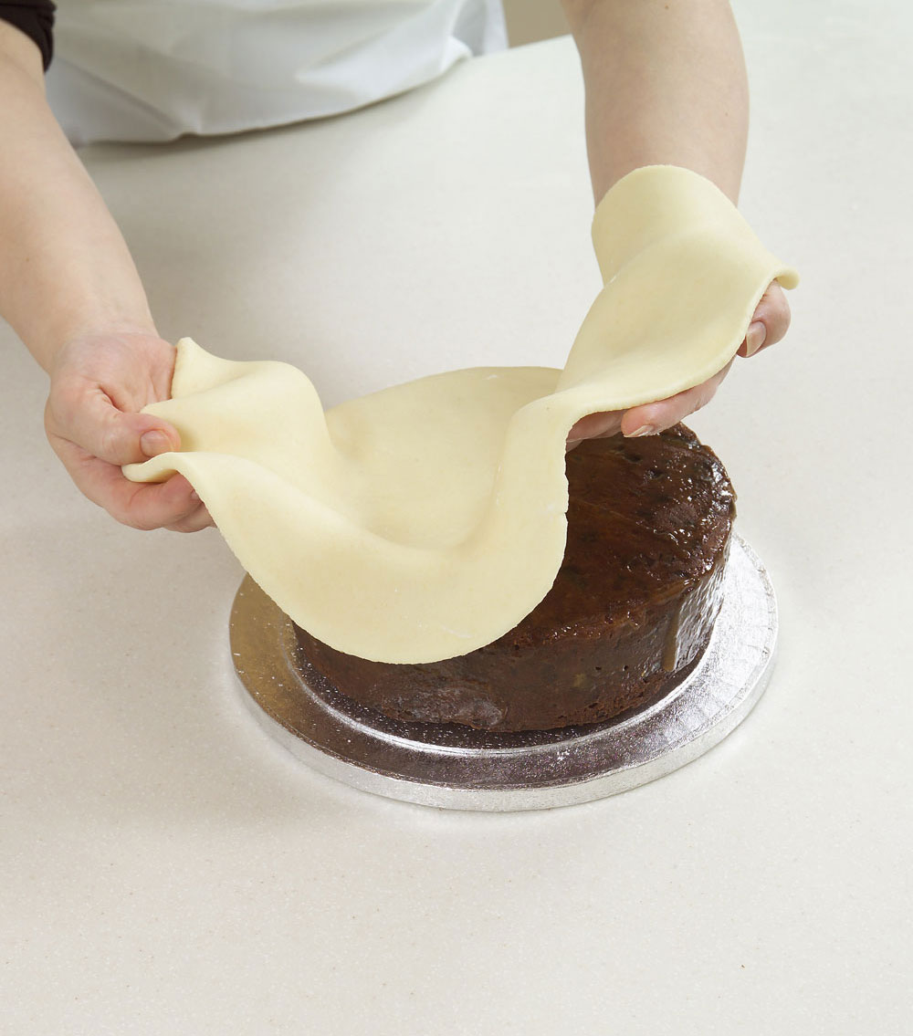 1.-Covering-the-Cake1