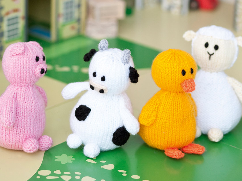 Farm animals knitting pattern Woman's Weekly